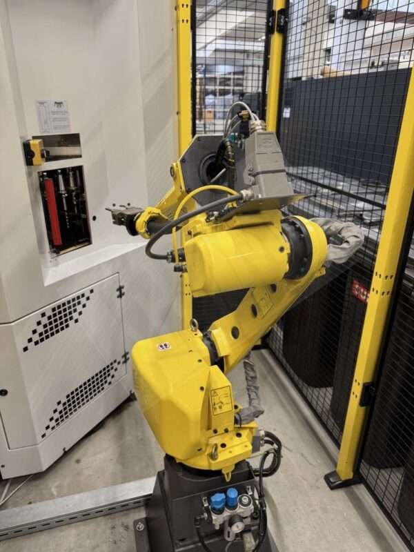 Cellro Magazin mit FANUC-Roboter Baujahr 2005_IntNr231261