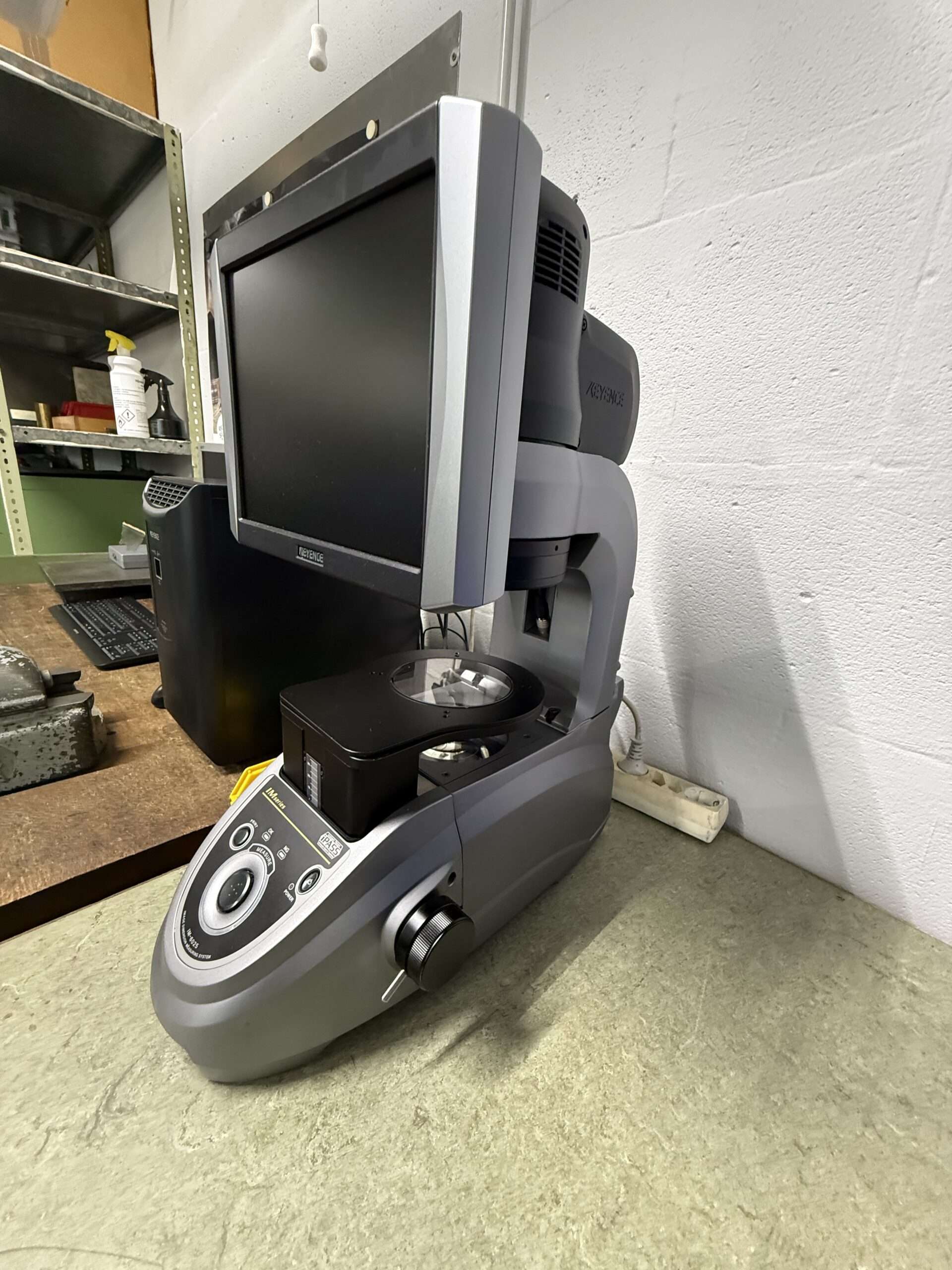 Messmaschine Keyence_IM6025_Bj.09/2016 _IntNr231489 - obrazek 3